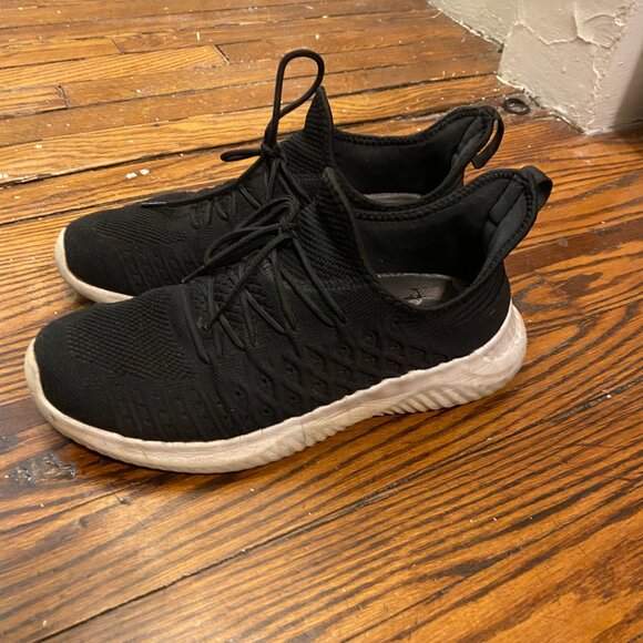 mens running shoes main image 6